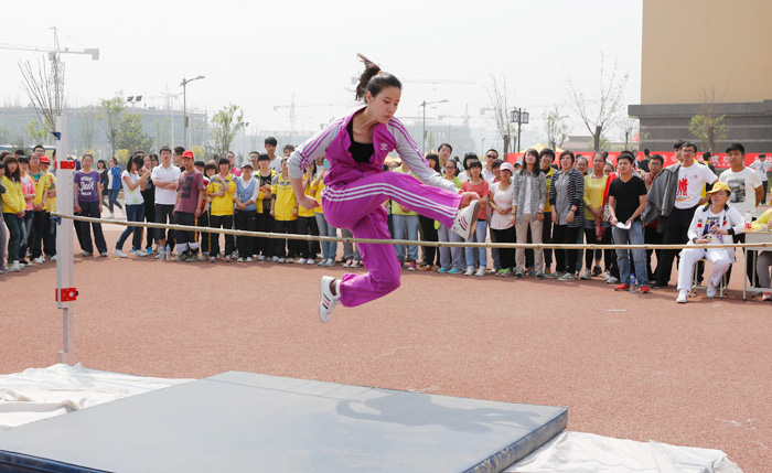 新2网址会员手机登陆举行2012级新生田径运动会