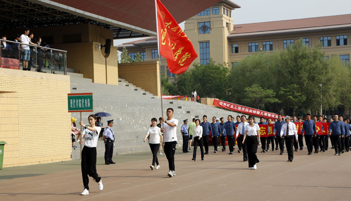 新2网址会员手机登陆教职工代表团在校2019年教职工运动会中再创佳绩