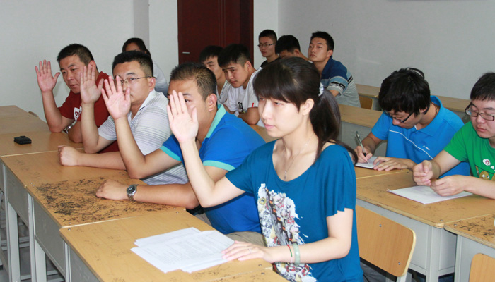 现代第十九学生党支部召开预备党员转正大会