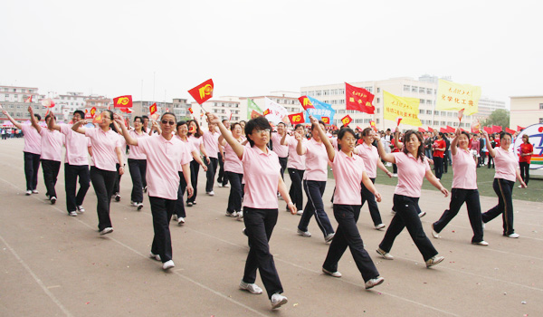 新2网址会员手机登陆在校2011年田径运动会上取得竞赛成绩和精神文明双丰收